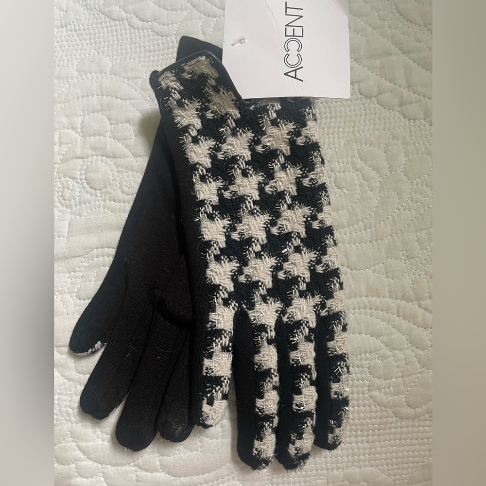New Accent black & white with sparkles women’s gloves
